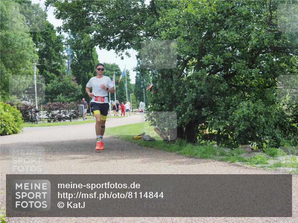 22.06.2025 - Viking Triathlon KatJ http://msf.ph/oto/8114844 22.06.2025 12:52:38 Laufen 651 meine-sportfotos.de