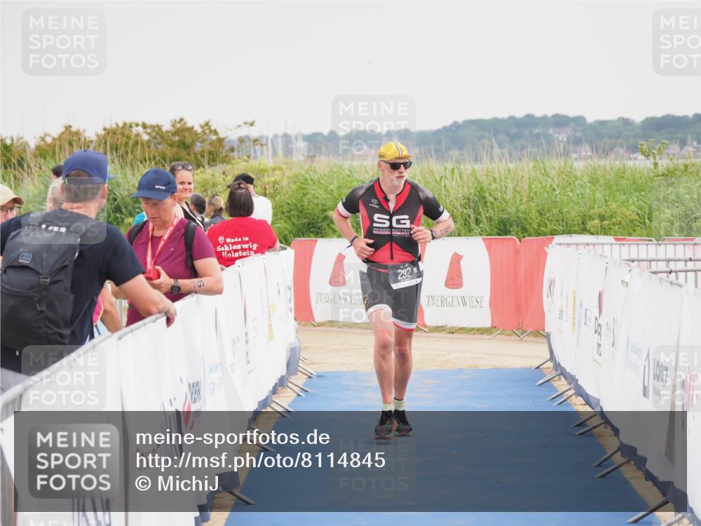 22.06.2025 - Viking Triathlon MichiJ http://msf.ph/oto/8114845 22.06.2025 16:46:35 Ziel 292 meine-sportfotos.de