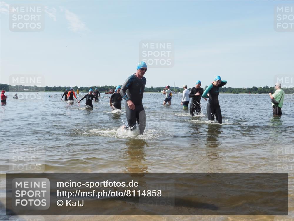 22.06.2025 - Viking Triathlon KatJ http://msf.ph/oto/8114858 22.06.2025 10:42:21 Schwimmen 16, 65, 192, 281, 290, 318, 326, 460, 465 meine-sportfotos.de