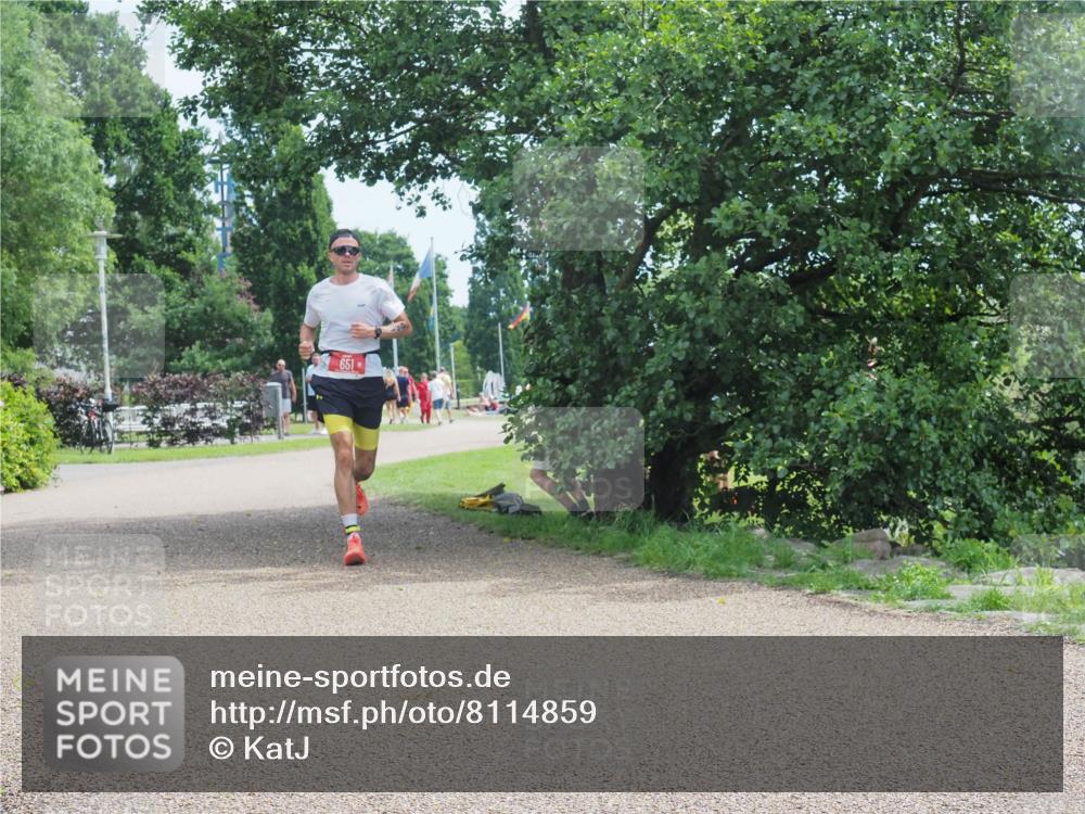 22.06.2025 - Viking Triathlon KatJ http://msf.ph/oto/8114859 22.06.2025 12:52:38 Laufen 651 meine-sportfotos.de