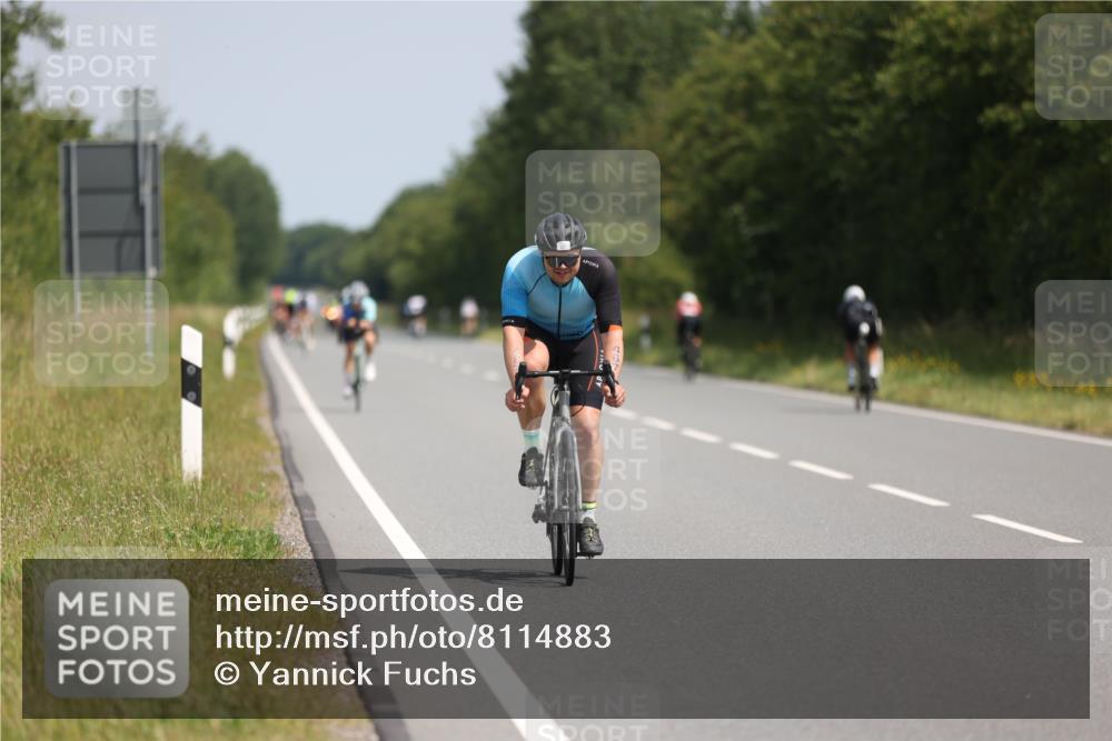 22.06.2025 - Viking Triathlon Yannick Fuchs http://msf.ph/oto/8114883 22.06.2025 11:39:48 Radfahren 19, 38, 113, 123, 127, 377, 395, 407, 461, 467, 550, 554, 650 meine-sportfotos.de