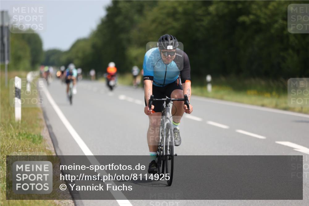 22.06.2025 - Viking Triathlon Yannick Fuchs http://msf.ph/oto/8114925 22.06.2025 11:39:49 Radfahren 19, 38, 113, 123, 127, 377, 395, 407, 467, 550, 554, 650 meine-sportfotos.de