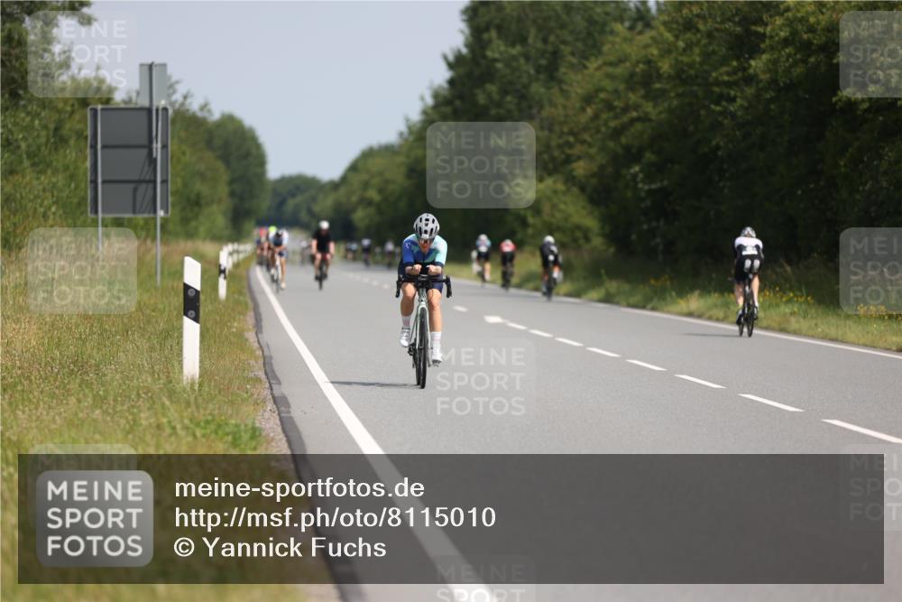 22.06.2025 - Viking Triathlon Yannick Fuchs http://msf.ph/oto/8115010 22.06.2025 11:39:52 Radfahren 19, 38, 113, 123, 127, 377, 388, 395, 407, 467, 550, 554, 650 meine-sportfotos.de