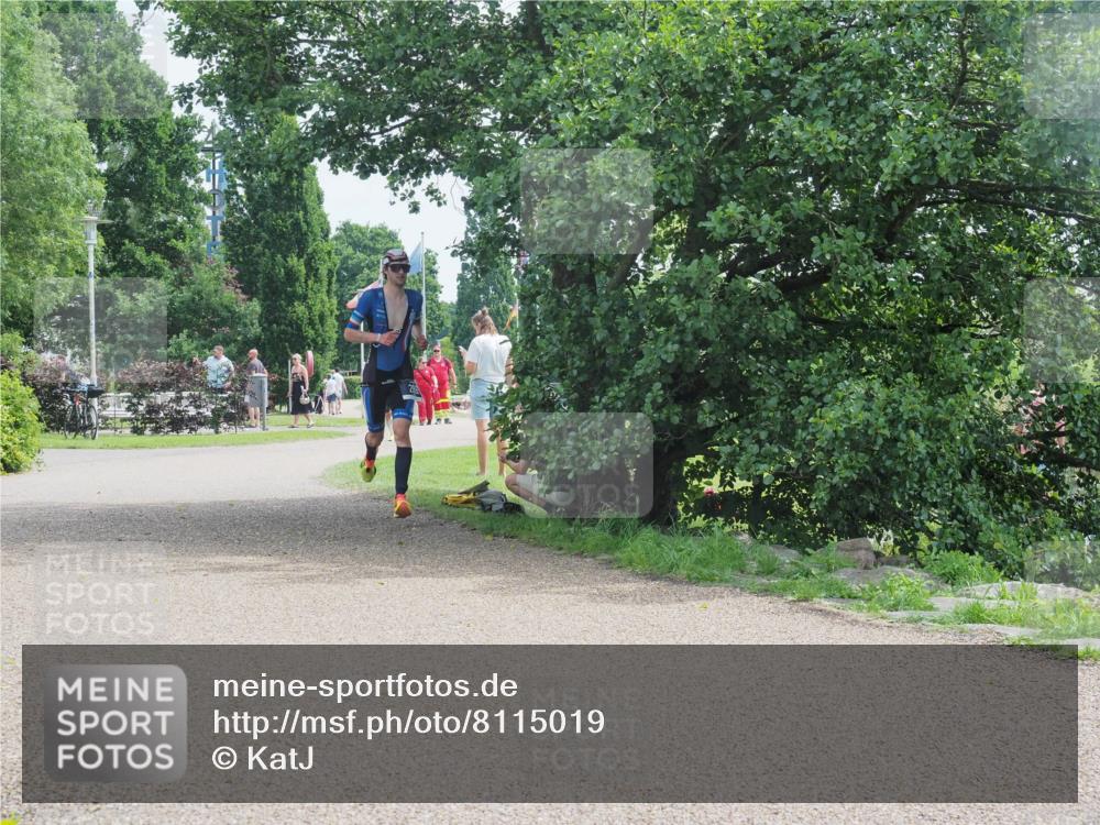22.06.2025 - Viking Triathlon KatJ http://msf.ph/oto/8115019 22.06.2025 12:52:54 Laufen 286 meine-sportfotos.de