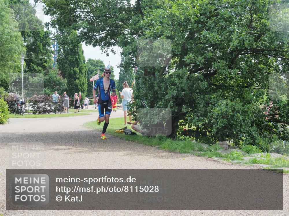 22.06.2025 - Viking Triathlon KatJ http://msf.ph/oto/8115028 22.06.2025 12:52:54 Laufen 286 meine-sportfotos.de