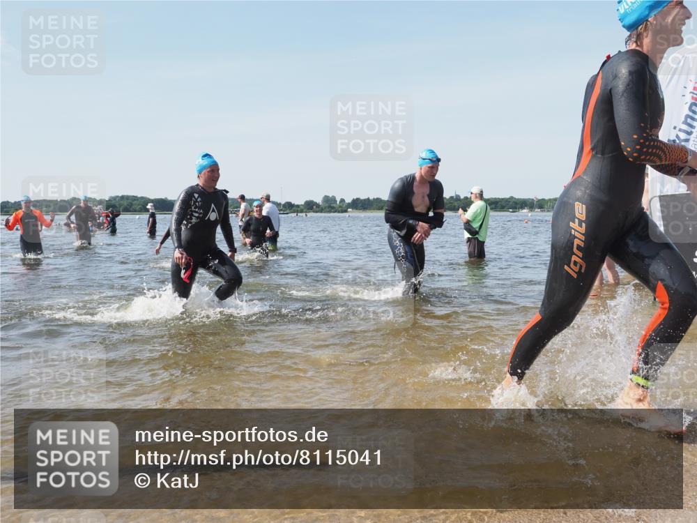 22.06.2025 - Viking Triathlon KatJ http://msf.ph/oto/8115041 22.06.2025 10:42:28 Schwimmen 16, 55, 65, 192, 281, 318, 326, 427, 465 meine-sportfotos.de