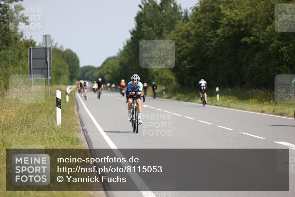 22.06.2025 - Viking Triathlon Yannick Fuchs http://msf.ph/oto/8115053 22.06.2025 11:39:53 Radfahren 19, 38, 123, 127, 377, 388, 395, 407, 467, 550, 554 meine-sportfotos.de