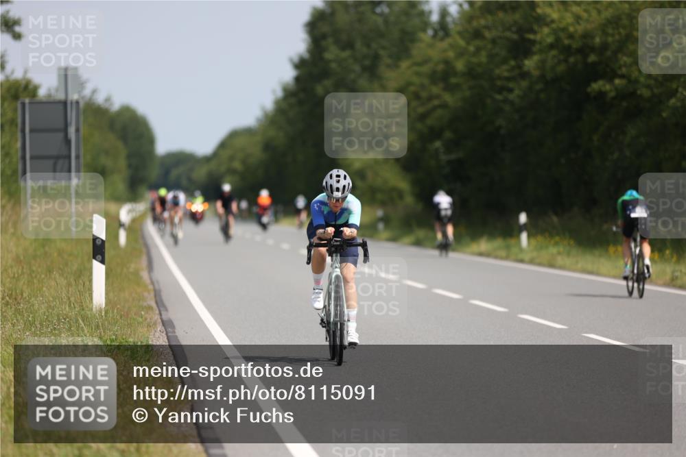 22.06.2025 - Viking Triathlon Yannick Fuchs http://msf.ph/oto/8115091 22.06.2025 11:39:54 Radfahren 19, 38, 123, 127, 377, 388, 395, 407, 467, 550, 554 meine-sportfotos.de