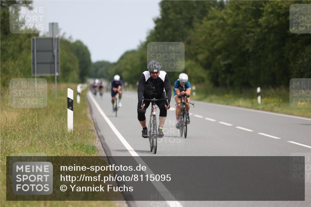 22.06.2025 - Viking Triathlon Yannick Fuchs http://msf.ph/oto/8115095 22.06.2025 12:16:53 Radfahren 17, 538, 626 meine-sportfotos.de