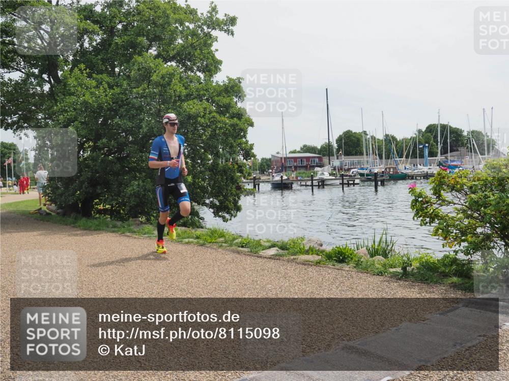 22.06.2025 - Viking Triathlon KatJ http://msf.ph/oto/8115098 22.06.2025 12:52:56 Laufen 286 meine-sportfotos.de