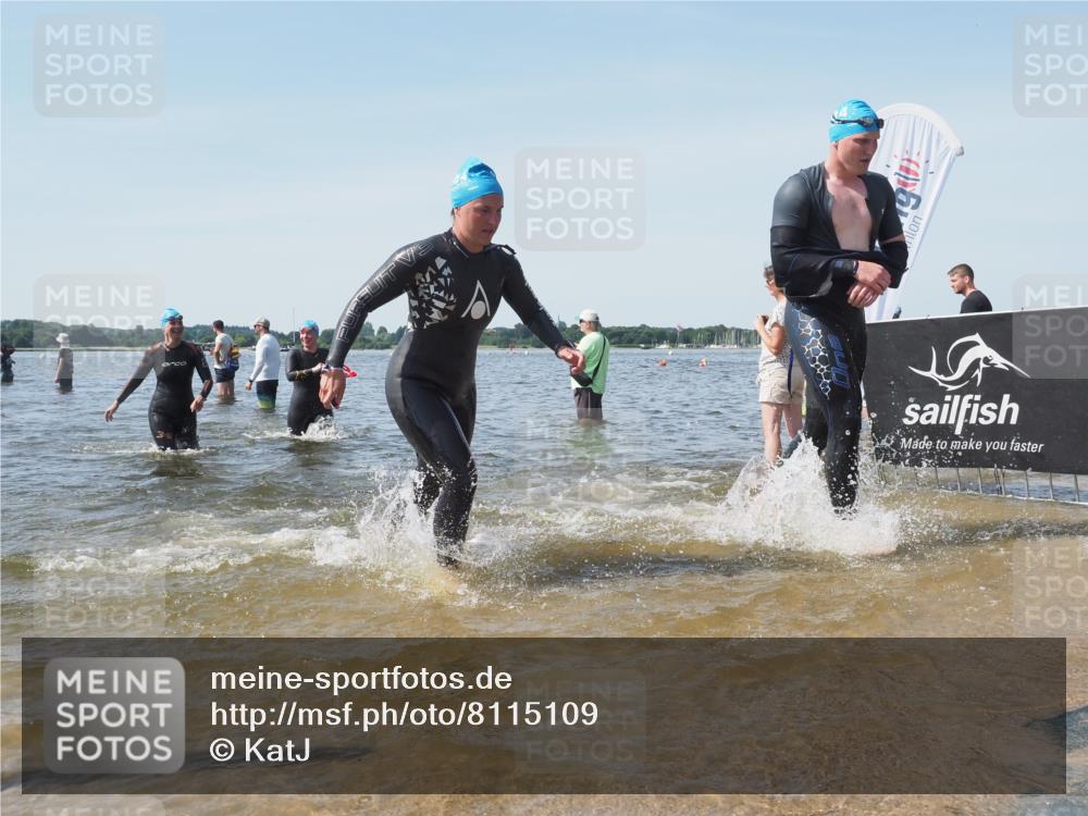 22.06.2025 - Viking Triathlon KatJ http://msf.ph/oto/8115109 22.06.2025 10:42:29 Schwimmen 16, 55, 65, 192, 318, 326, 427, 465 meine-sportfotos.de