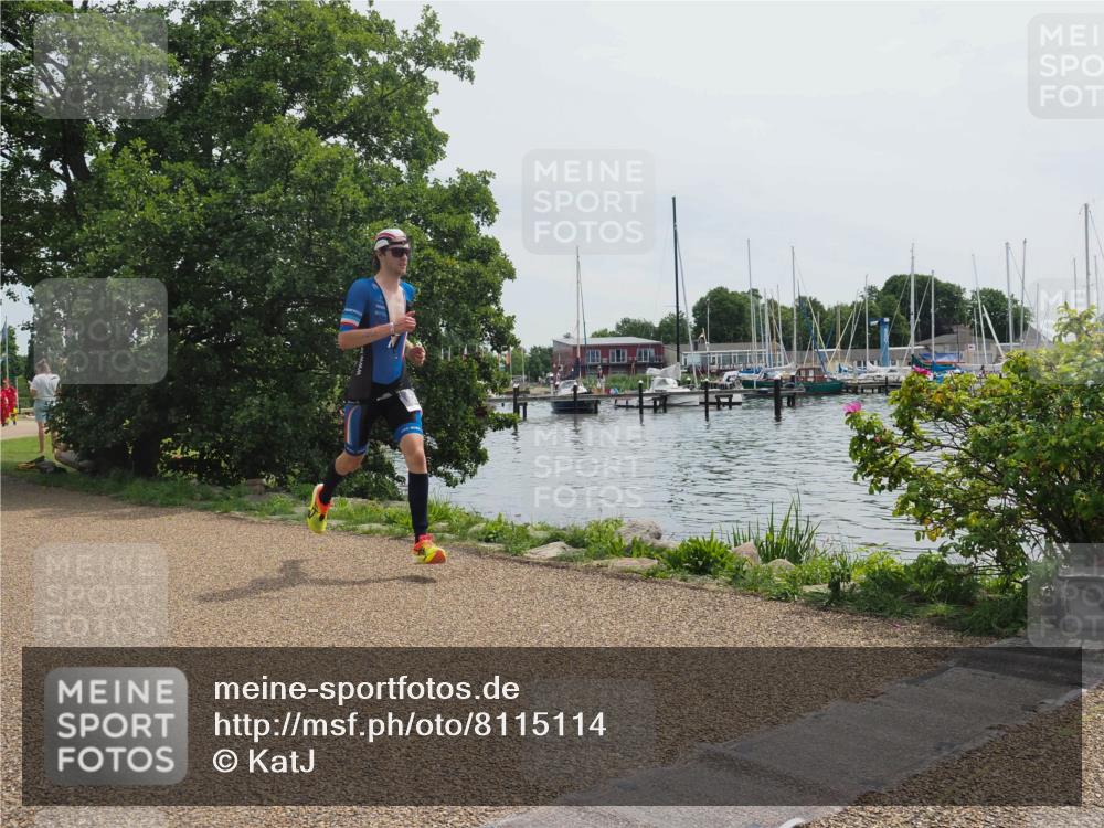 22.06.2025 - Viking Triathlon KatJ http://msf.ph/oto/8115114 22.06.2025 12:52:56 Laufen 286 meine-sportfotos.de