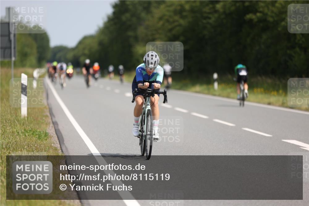 22.06.2025 - Viking Triathlon Yannick Fuchs http://msf.ph/oto/8115119 22.06.2025 11:39:54 Radfahren 19, 38, 123, 127, 377, 388, 395, 407, 467, 550, 554 meine-sportfotos.de