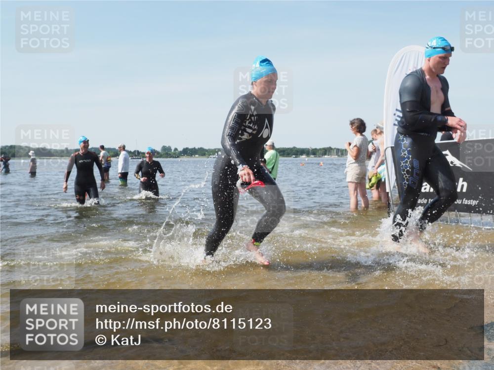 22.06.2025 - Viking Triathlon KatJ http://msf.ph/oto/8115123 22.06.2025 10:42:30 Schwimmen 16, 55, 65, 171, 192, 318, 326, 427, 465 meine-sportfotos.de