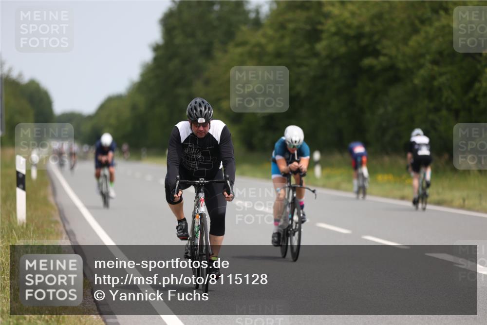 22.06.2025 - Viking Triathlon Yannick Fuchs http://msf.ph/oto/8115128 22.06.2025 12:16:54 Radfahren 1, 17, 538, 626 meine-sportfotos.de