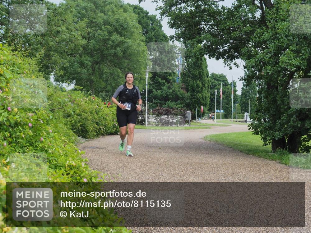 22.06.2025 - Viking Triathlon KatJ http://msf.ph/oto/8115135 22.06.2025 16:48:35 Laufen 319 meine-sportfotos.de