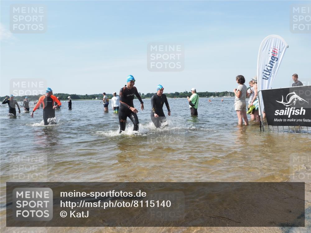 22.06.2025 - Viking Triathlon KatJ http://msf.ph/oto/8115140 22.06.2025 10:42:32 Schwimmen 16, 55, 65, 171, 192, 318, 427 meine-sportfotos.de
