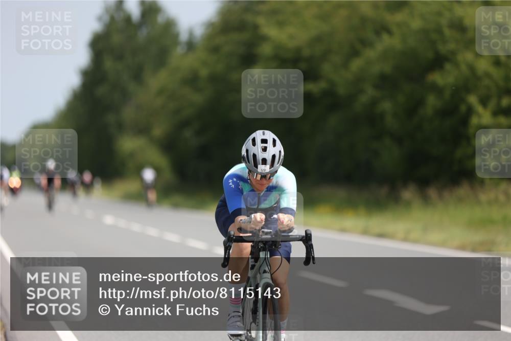 22.06.2025 - Viking Triathlon Yannick Fuchs http://msf.ph/oto/8115143 22.06.2025 11:39:55 Radfahren 19, 38, 51, 123, 127, 377, 388, 395, 407, 550, 554 meine-sportfotos.de