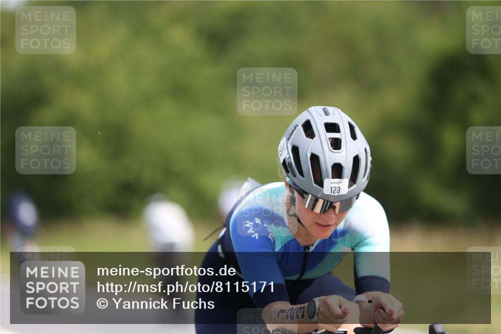 22.06.2025 - Viking Triathlon Yannick Fuchs http://msf.ph/oto/8115171 22.06.2025 11:39:57 Radfahren 19, 26, 38, 51, 123, 127, 299, 388, 395, 407, 550, 554 meine-sportfotos.de