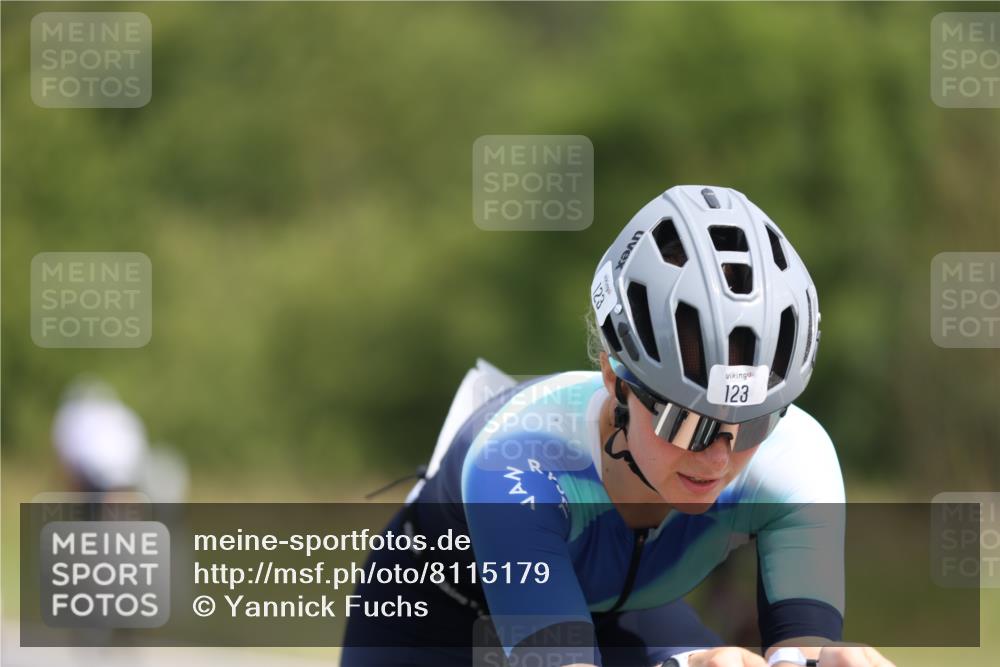22.06.2025 - Viking Triathlon Yannick Fuchs http://msf.ph/oto/8115179 22.06.2025 11:39:57 Radfahren 19, 26, 38, 51, 123, 127, 299, 388, 395, 407, 550, 554 meine-sportfotos.de