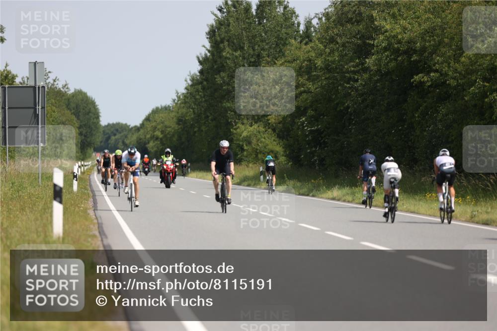 22.06.2025 - Viking Triathlon Yannick Fuchs http://msf.ph/oto/8115191 22.06.2025 11:39:59 Radfahren 26, 51, 123, 127, 299, 388, 395, 550, 554 meine-sportfotos.de