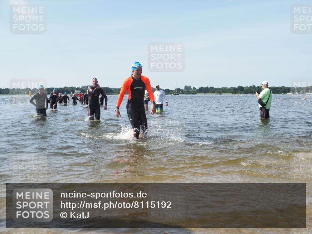22.06.2025 - Viking Triathlon KatJ http://msf.ph/oto/8115192 22.06.2025 10:42:35 Schwimmen 55, 65, 171, 192, 240, 318, 427 meine-sportfotos.de