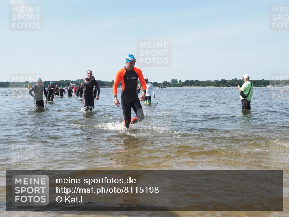 22.06.2025 - Viking Triathlon KatJ http://msf.ph/oto/8115198 22.06.2025 10:42:35 Schwimmen 55, 65, 171, 192, 240, 318, 427 meine-sportfotos.de