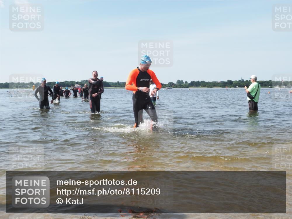 22.06.2025 - Viking Triathlon KatJ http://msf.ph/oto/8115209 22.06.2025 10:42:35 Schwimmen 55, 65, 171, 192, 240, 318, 427 meine-sportfotos.de