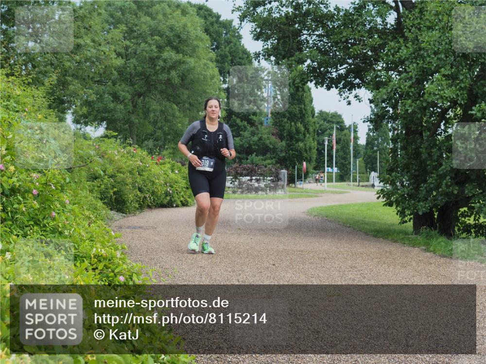 22.06.2025 - Viking Triathlon KatJ http://msf.ph/oto/8115214 22.06.2025 16:48:36 Laufen 319 meine-sportfotos.de