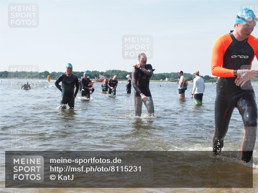 22.06.2025 - Viking Triathlon KatJ http://msf.ph/oto/8115231 22.06.2025 10:42:37 Schwimmen 55, 171, 192, 240, 318, 369, 427, 624 meine-sportfotos.de