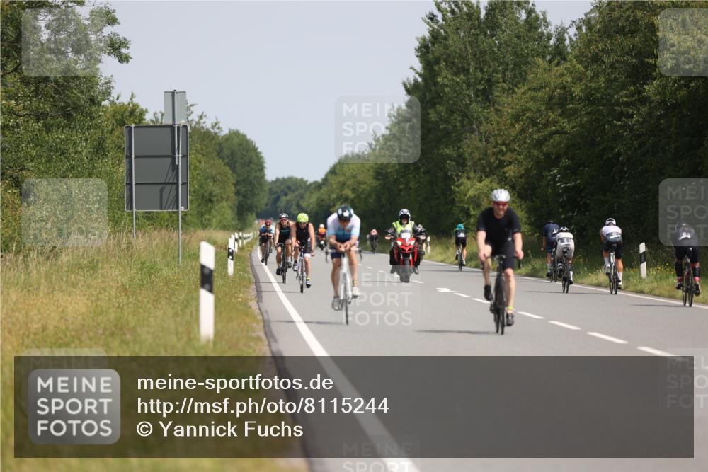 22.06.2025 - Viking Triathlon Yannick Fuchs http://msf.ph/oto/8115244 22.06.2025 11:40:01 Radfahren 26, 51, 127, 299, 388, 395, 447, 531, 554 meine-sportfotos.de