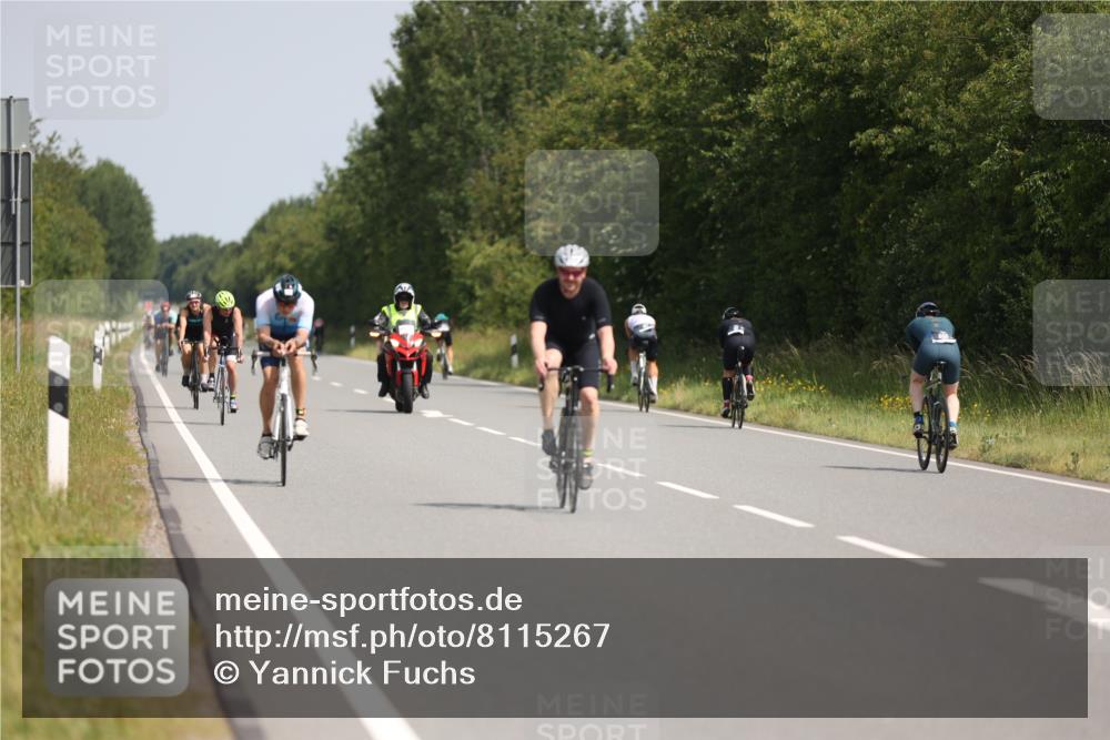 22.06.2025 - Viking Triathlon Yannick Fuchs http://msf.ph/oto/8115267 22.06.2025 11:40:02 Radfahren 26, 51, 299, 388, 395, 399, 447, 531, 554 meine-sportfotos.de