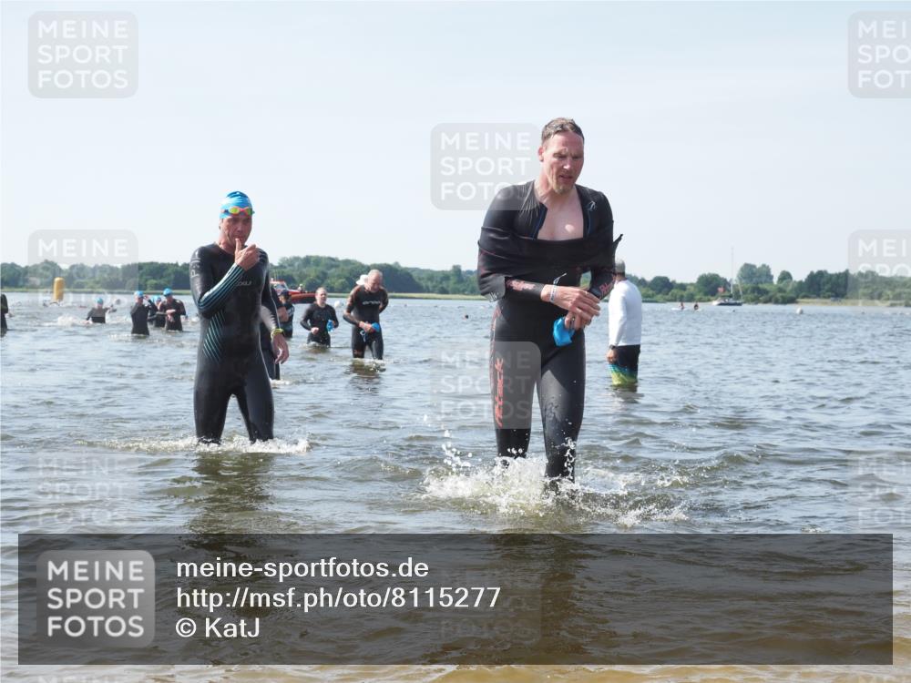 22.06.2025 - Viking Triathlon KatJ http://msf.ph/oto/8115277 22.06.2025 10:42:39 Schwimmen 55, 171, 240, 318, 369, 427, 441, 624 meine-sportfotos.de