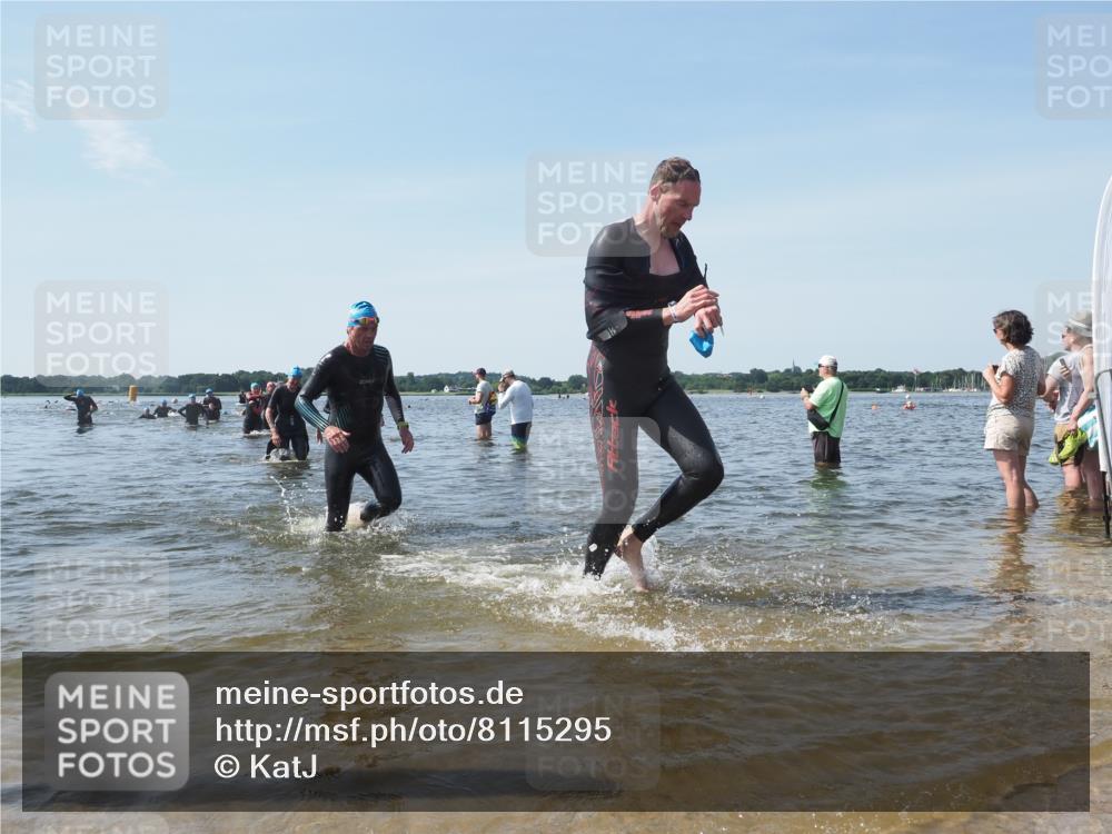 22.06.2025 - Viking Triathlon KatJ http://msf.ph/oto/8115295 22.06.2025 10:42:40 Schwimmen 55, 171, 240, 369, 427, 441, 624 meine-sportfotos.de