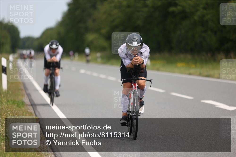22.06.2025 - Viking Triathlon Yannick Fuchs http://msf.ph/oto/8115314 22.06.2025 12:17:03 Radfahren 1, 360, 455, 527, 557 meine-sportfotos.de