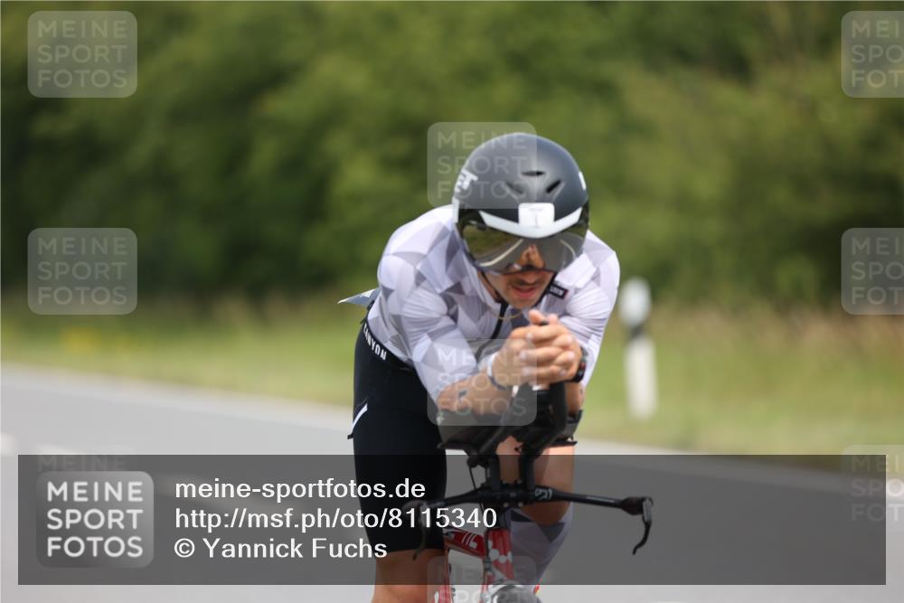 22.06.2025 - Viking Triathlon Yannick Fuchs http://msf.ph/oto/8115340 22.06.2025 12:17:04 Radfahren 1, 360, 455, 527, 557 meine-sportfotos.de