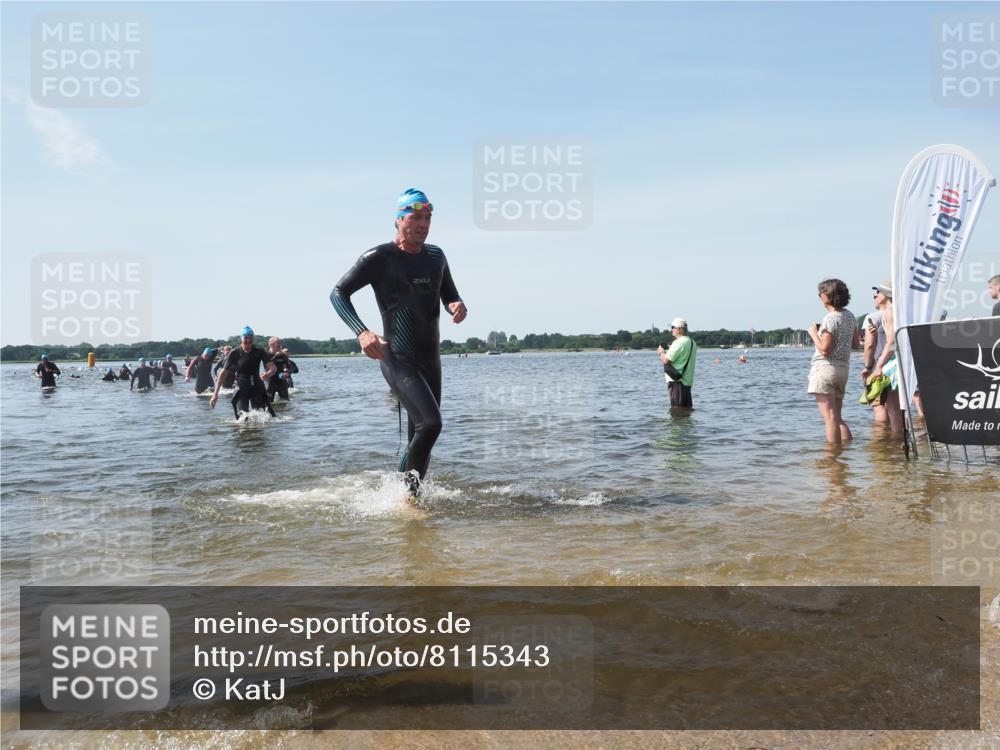 22.06.2025 - Viking Triathlon KatJ http://msf.ph/oto/8115343 22.06.2025 10:42:42 Schwimmen 55, 171, 240, 282, 369, 427, 441, 624 meine-sportfotos.de