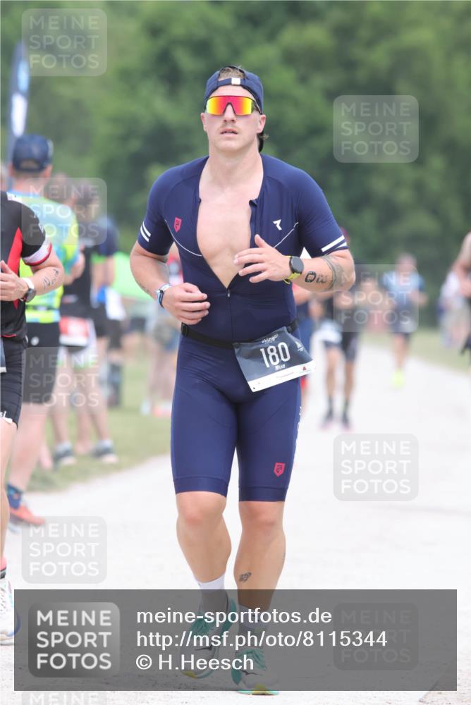22.06.2025 - Viking Triathlon H.Heesch http://msf.ph/oto/8115344 22.06.2025 14:53:20 Laufen 142, 180 meine-sportfotos.de