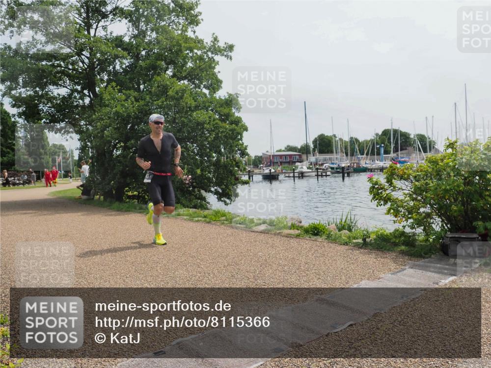 22.06.2025 - Viking Triathlon KatJ http://msf.ph/oto/8115366 22.06.2025 12:53:04 Laufen 341 meine-sportfotos.de