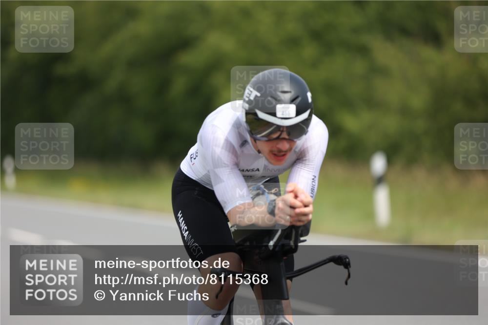 22.06.2025 - Viking Triathlon Yannick Fuchs http://msf.ph/oto/8115368 22.06.2025 12:17:05 Radfahren 1, 360, 455, 527, 557 meine-sportfotos.de