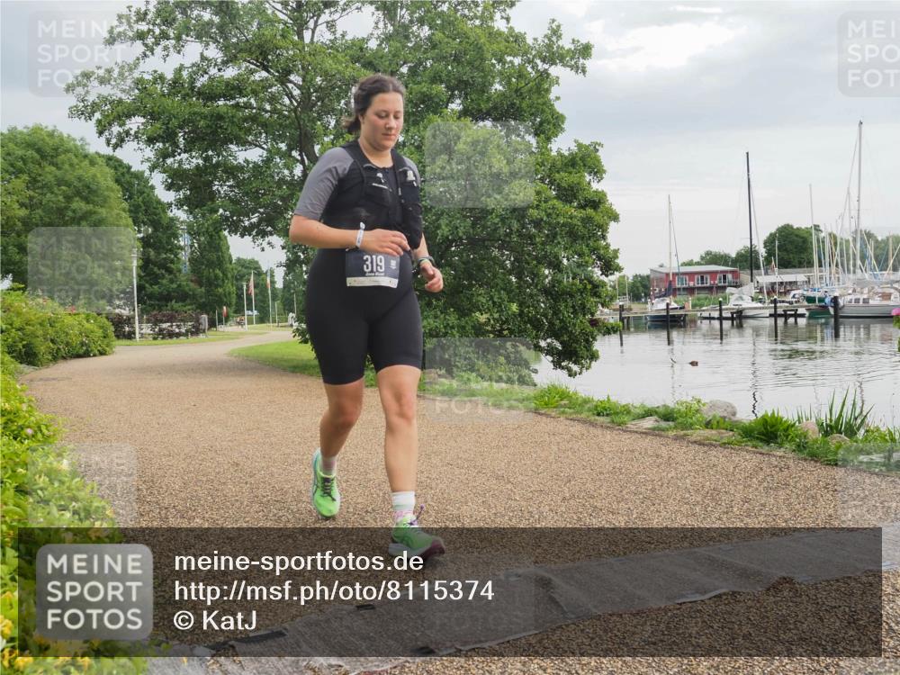 22.06.2025 - Viking Triathlon KatJ http://msf.ph/oto/8115374 22.06.2025 16:48:38 Laufen 319 meine-sportfotos.de