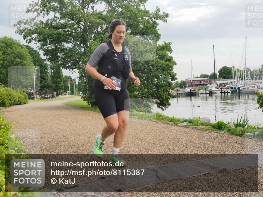 22.06.2025 - Viking Triathlon KatJ http://msf.ph/oto/8115387 22.06.2025 16:48:39 Laufen 319 meine-sportfotos.de