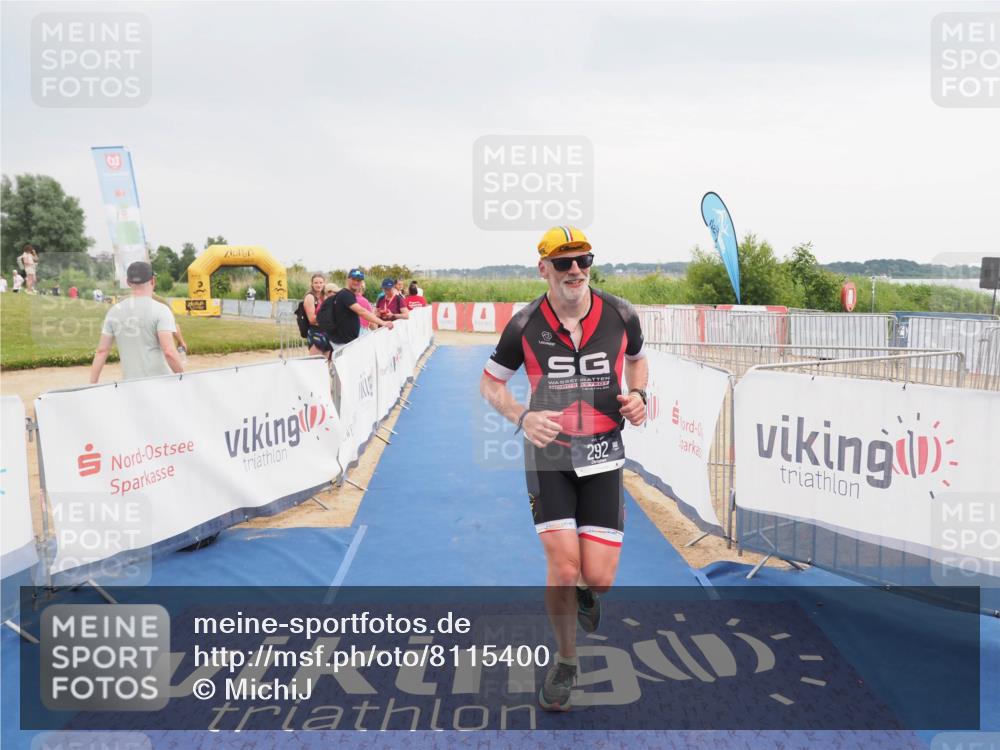 22.06.2025 - Viking Triathlon MichiJ http://msf.ph/oto/8115400 22.06.2025 16:46:40 Ziel 292 meine-sportfotos.de