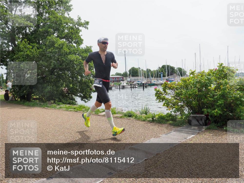 22.06.2025 - Viking Triathlon KatJ http://msf.ph/oto/8115412 22.06.2025 12:53:04 Laufen 341 meine-sportfotos.de
