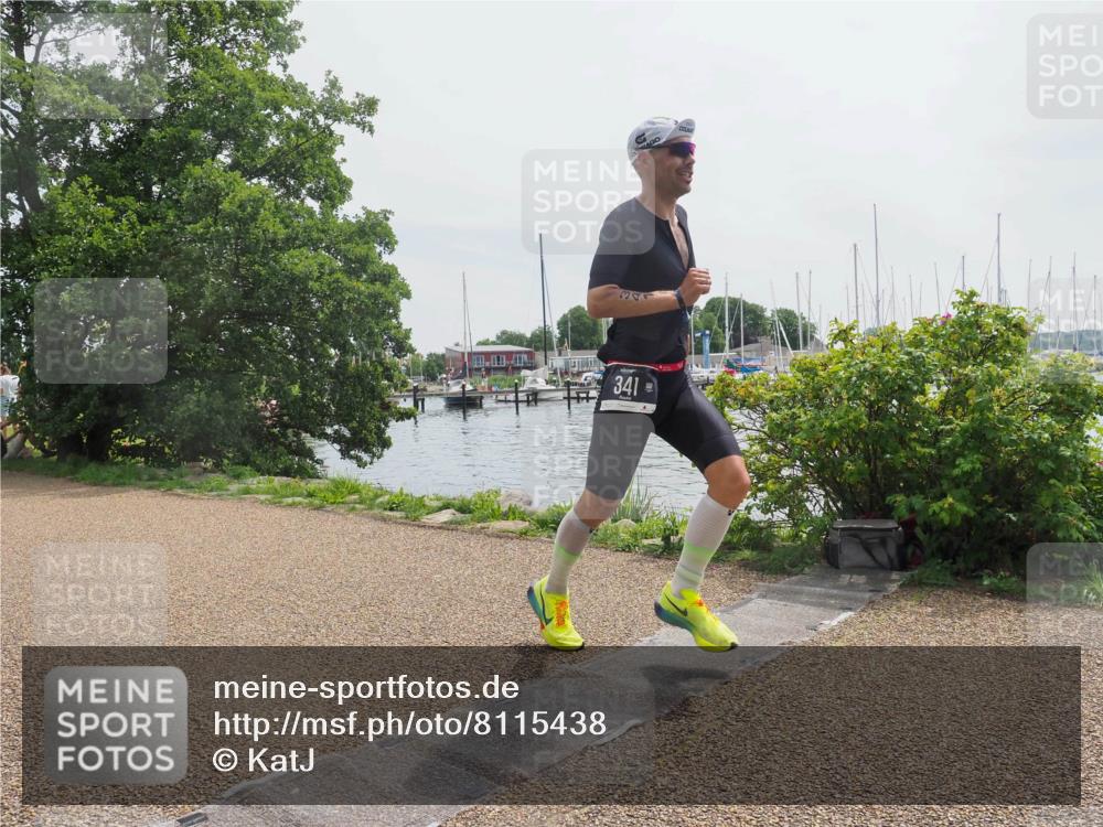 22.06.2025 - Viking Triathlon KatJ http://msf.ph/oto/8115438 22.06.2025 12:53:05 Laufen 341 meine-sportfotos.de