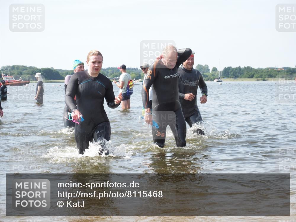 22.06.2025 - Viking Triathlon KatJ http://msf.ph/oto/8115468 22.06.2025 10:42:51 Schwimmen 133, 171, 240, 282, 309, 369, 441, 450, 624 meine-sportfotos.de