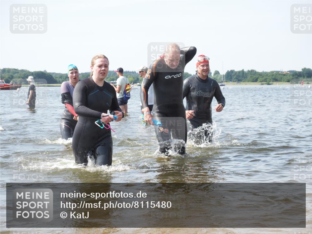 22.06.2025 - Viking Triathlon KatJ http://msf.ph/oto/8115480 22.06.2025 10:42:51 Schwimmen 133, 171, 240, 282, 309, 369, 441, 450, 624 meine-sportfotos.de