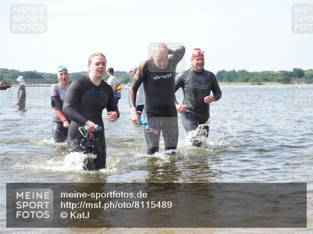 22.06.2025 - Viking Triathlon KatJ http://msf.ph/oto/8115489 22.06.2025 10:42:51 Schwimmen 133, 171, 240, 282, 309, 369, 441, 450, 624 meine-sportfotos.de