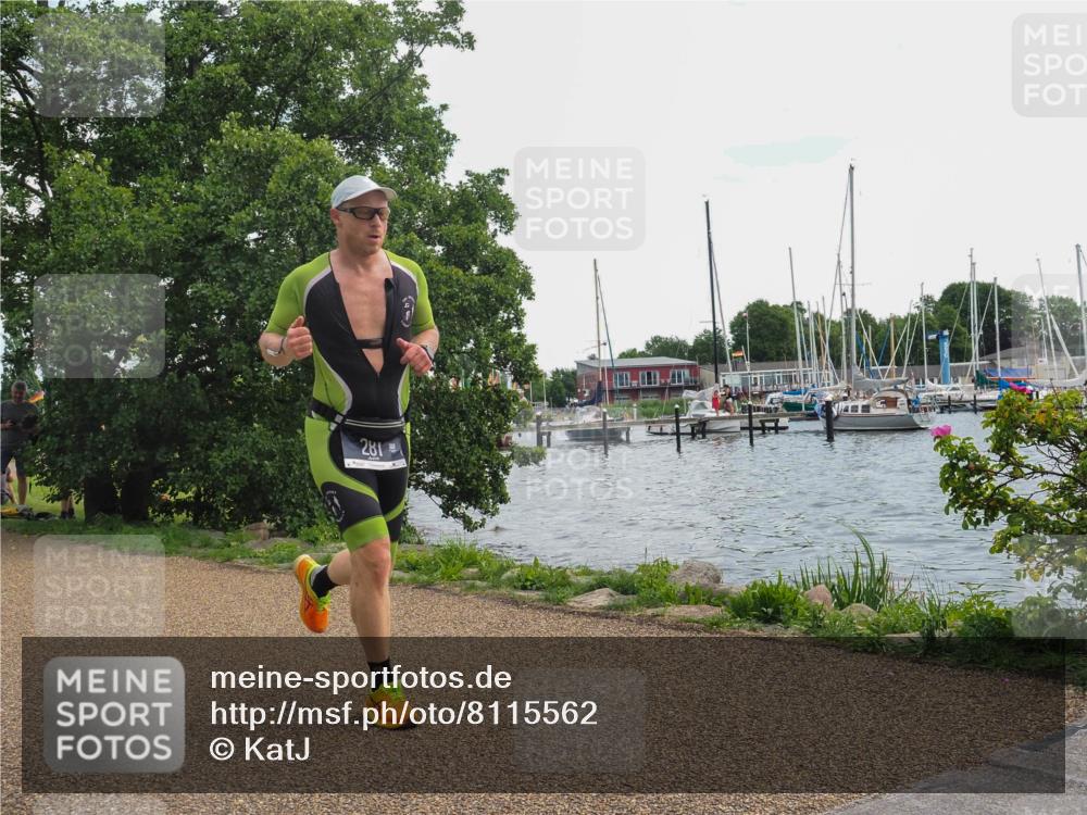 22.06.2025 - Viking Triathlon KatJ http://msf.ph/oto/8115562 22.06.2025 13:24:23 Laufen 281 meine-sportfotos.de