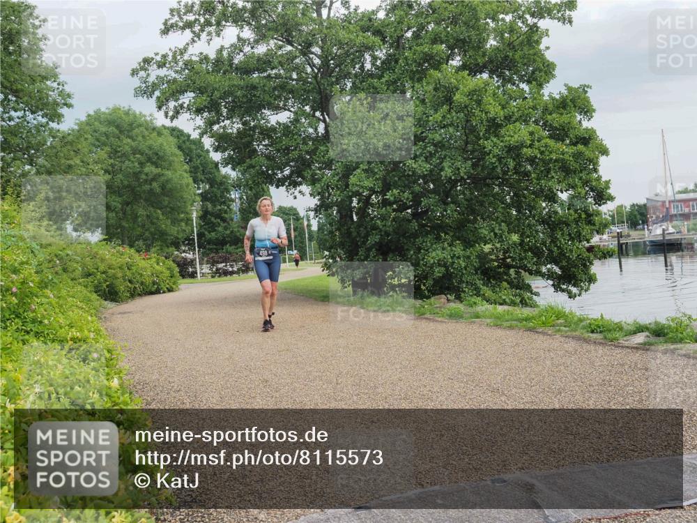 22.06.2025 - Viking Triathlon KatJ http://msf.ph/oto/8115573 22.06.2025 16:55:24 Laufen 498 meine-sportfotos.de